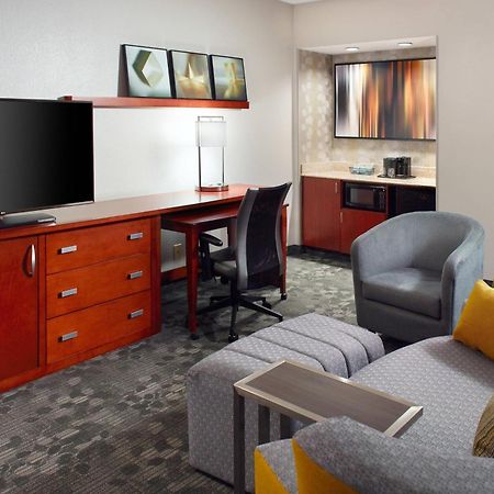 Courtyard By Marriott Greensboro Eksteriør bilde