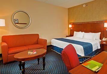 Courtyard By Marriott Greensboro Eksteriør bilde