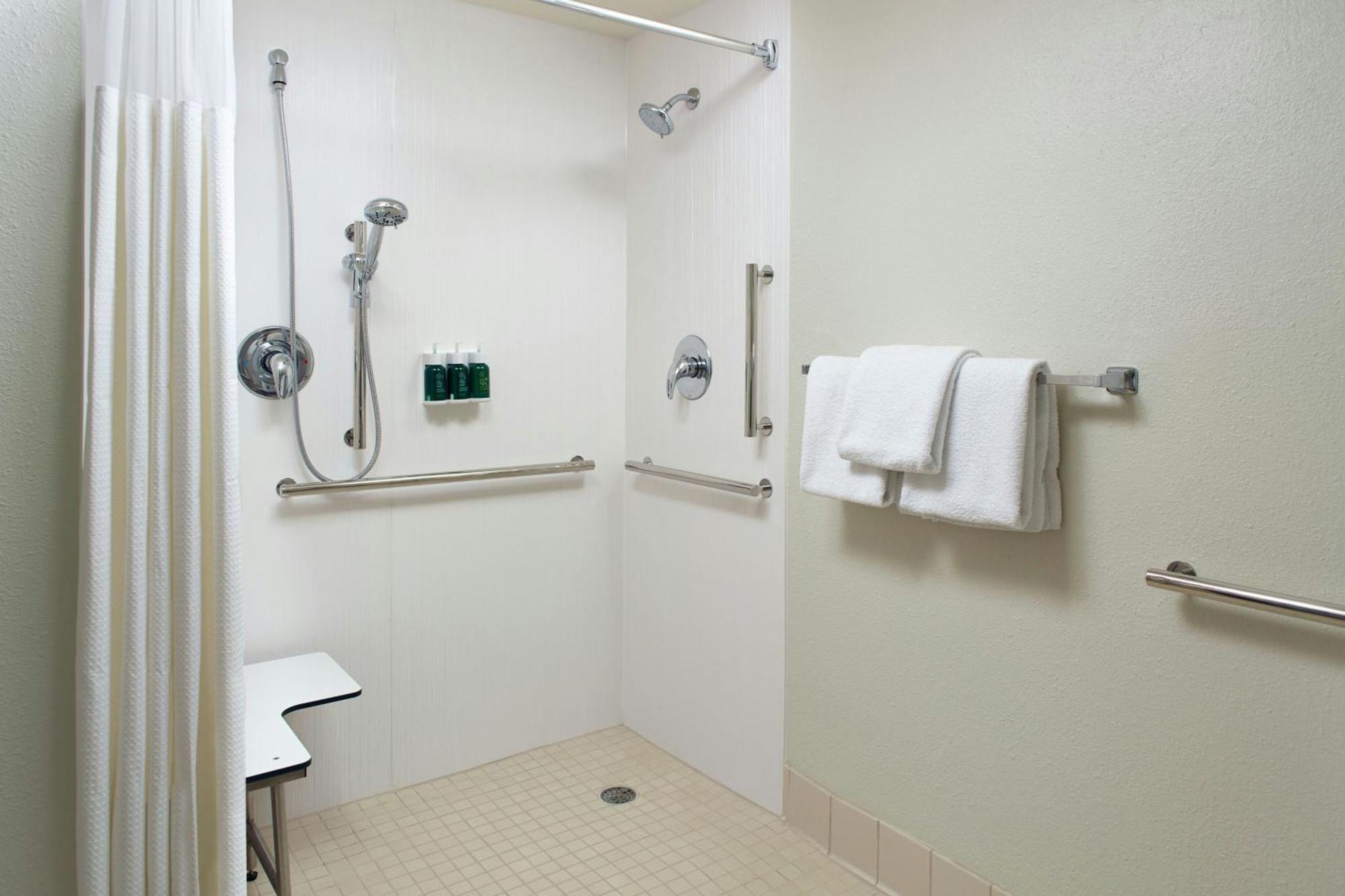 Courtyard By Marriott Greensboro Eksteriør bilde