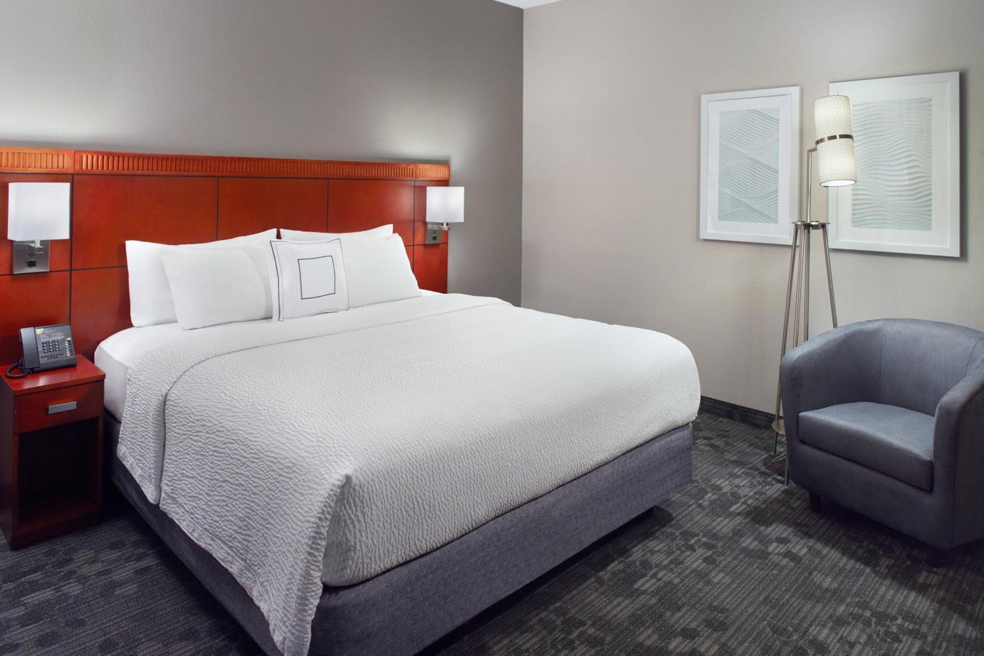 Courtyard By Marriott Greensboro Eksteriør bilde